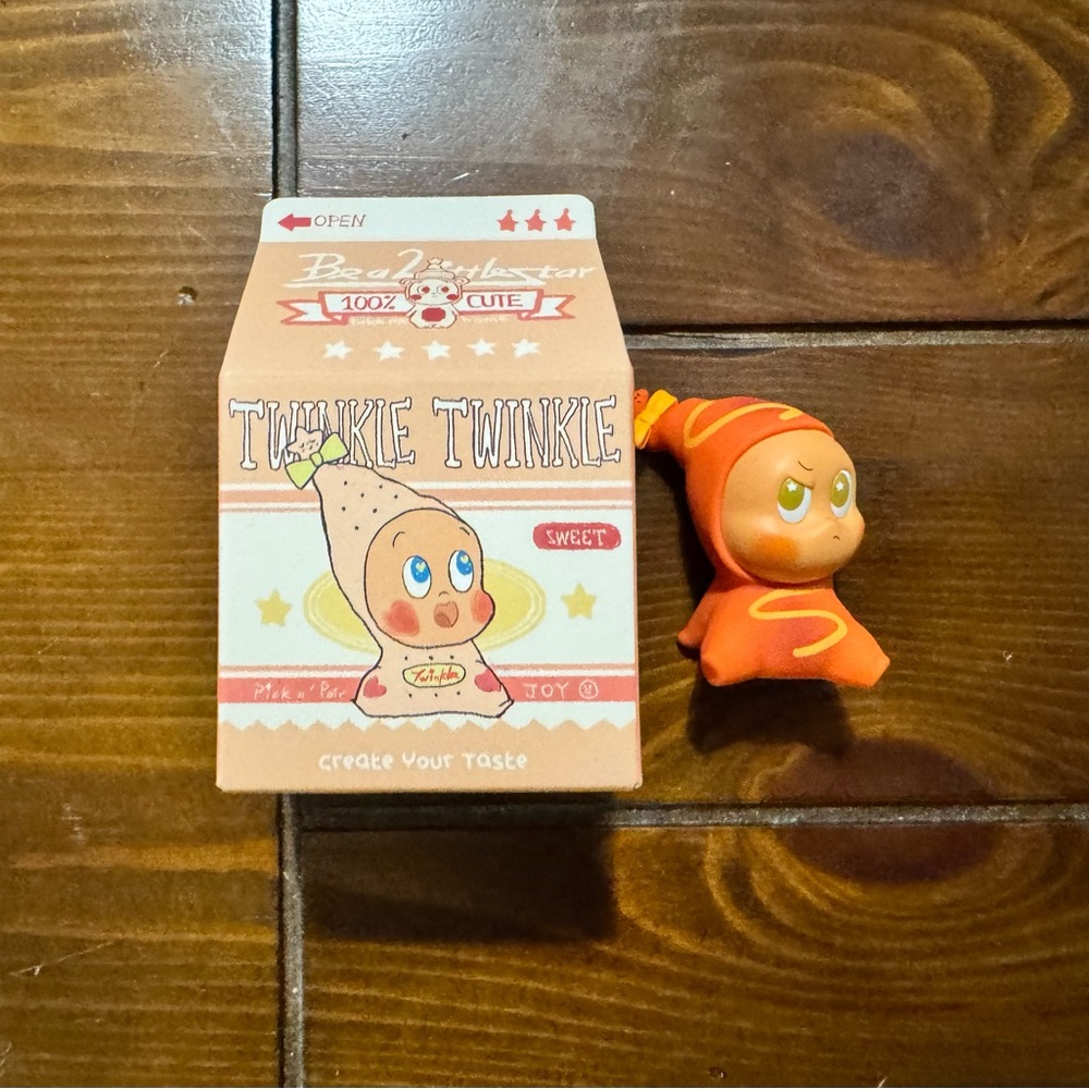 Twinkle Twinkle Hot Dog Toy Figure